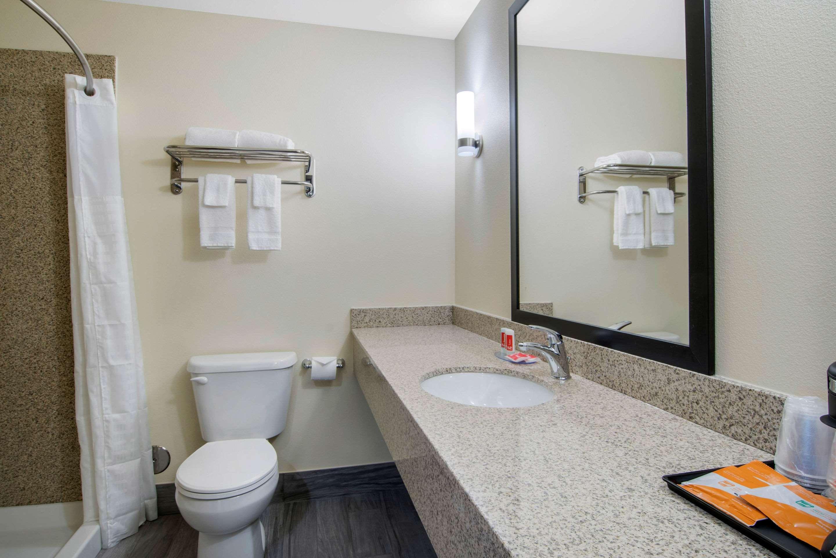 Econo Lodge Inn&Suites Springfield Exterior foto